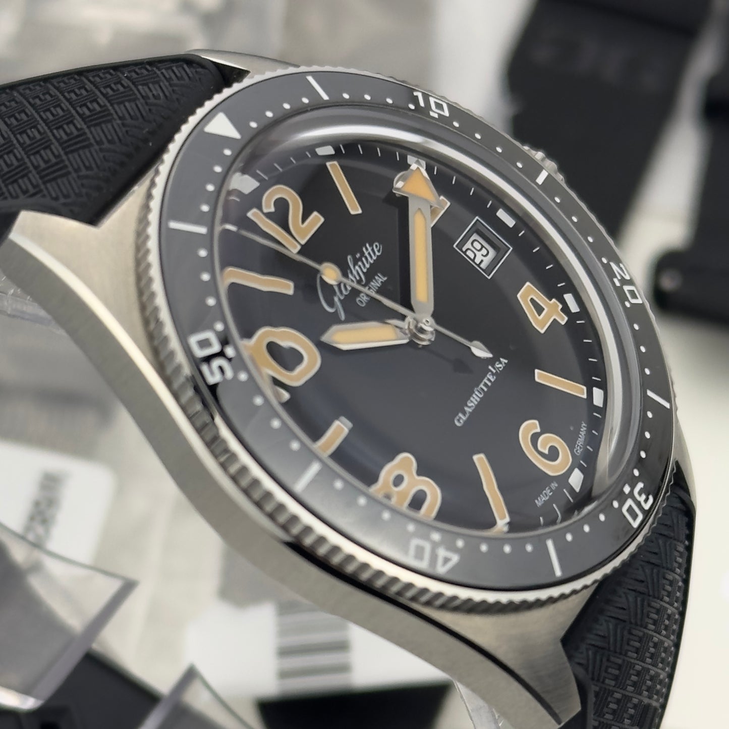 2025 Glashütte Original SeaQ | 1-39-11-06-80-33 | Full Set