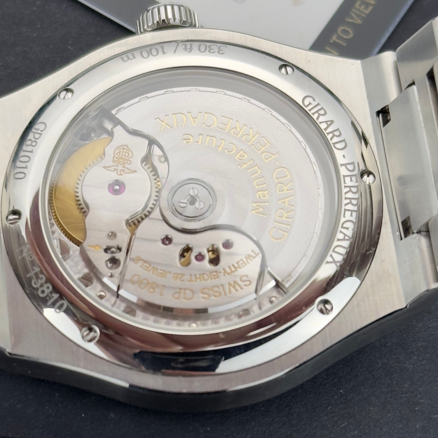 2022 Girard-Perregaux Laureato 42 Black | 81010-11-634-11A | Full Set