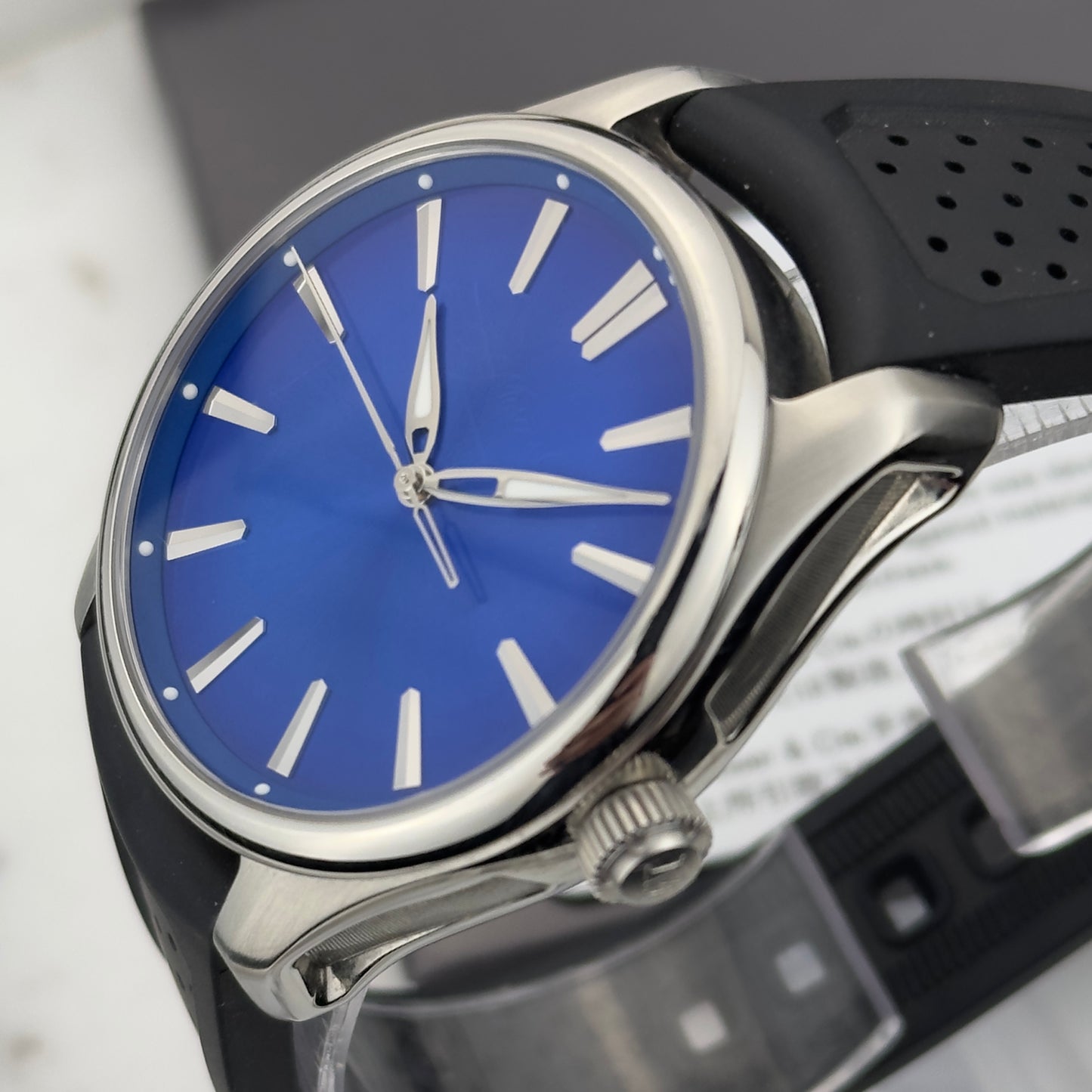 2024 H. Moser & Cie Pioneer 40 Arctic Blue | 3200-1217 | Full Set