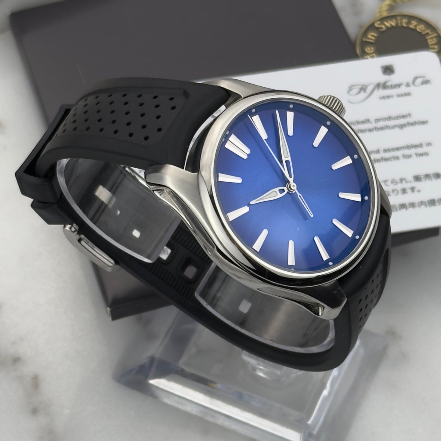 2024 H. Moser & Cie Pioneer 40 Arctic Blue | 3200-1217 | Full Set
