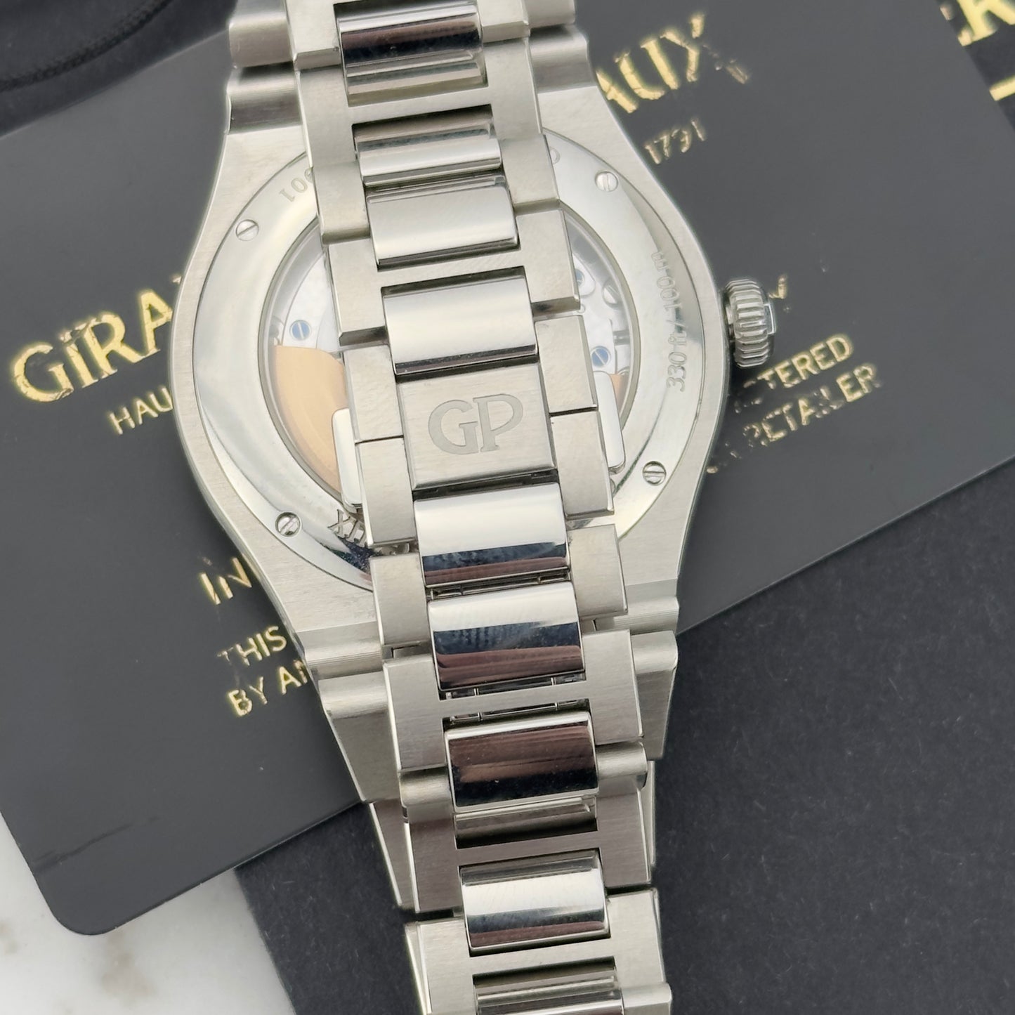 2023 Girard-Perregaux Laureato 38 Copper | 81005-11-3154-1CM | Full Set