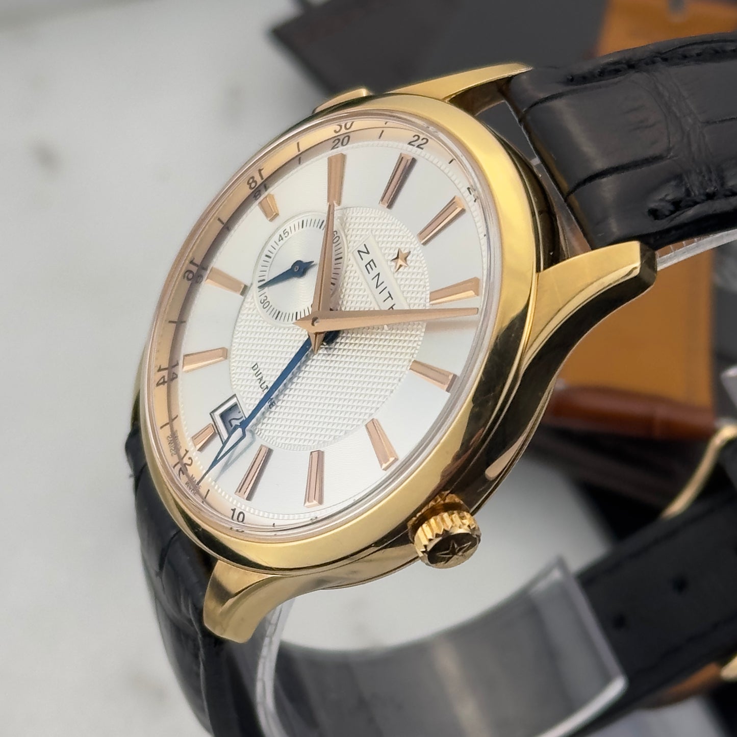 Zenith Captain Dual Time Rose Gold | 18.2130.682/02.C498 | Full Set