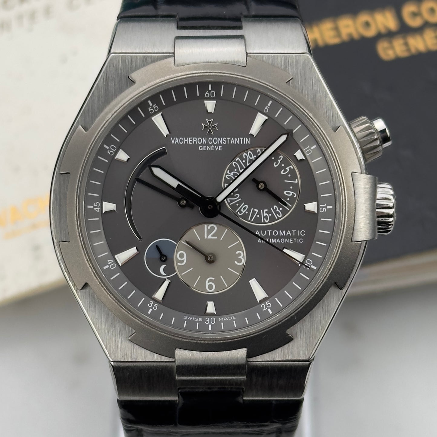 Vacheron Constantin Overseas Dual Time "Deepstream" | 47450/000W-9511 | 2016 | Box & Papers
