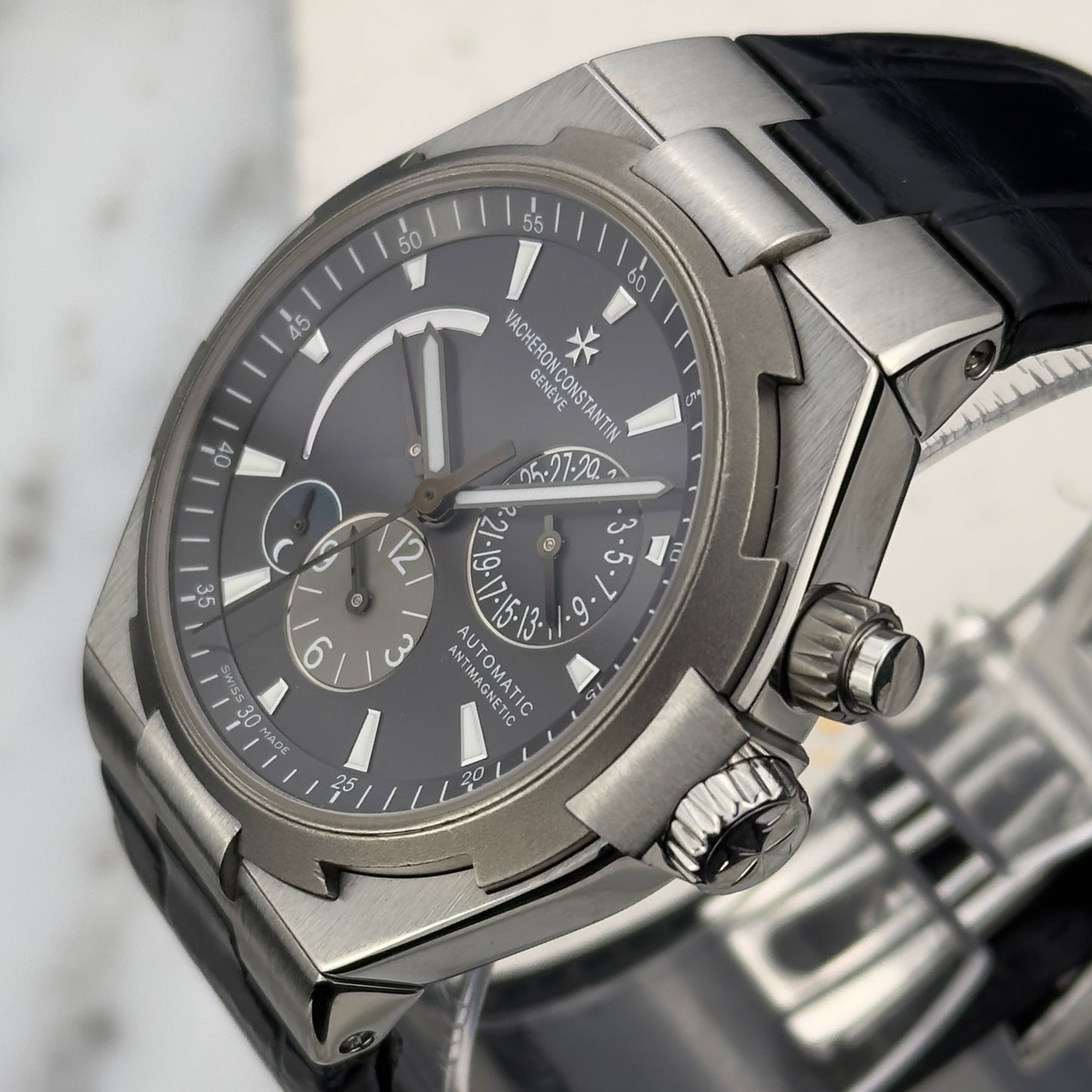 Vacheron Constantin Overseas Dual Time "Deepstream" | 47450/000W-9511 | 2016 | Box & Papers