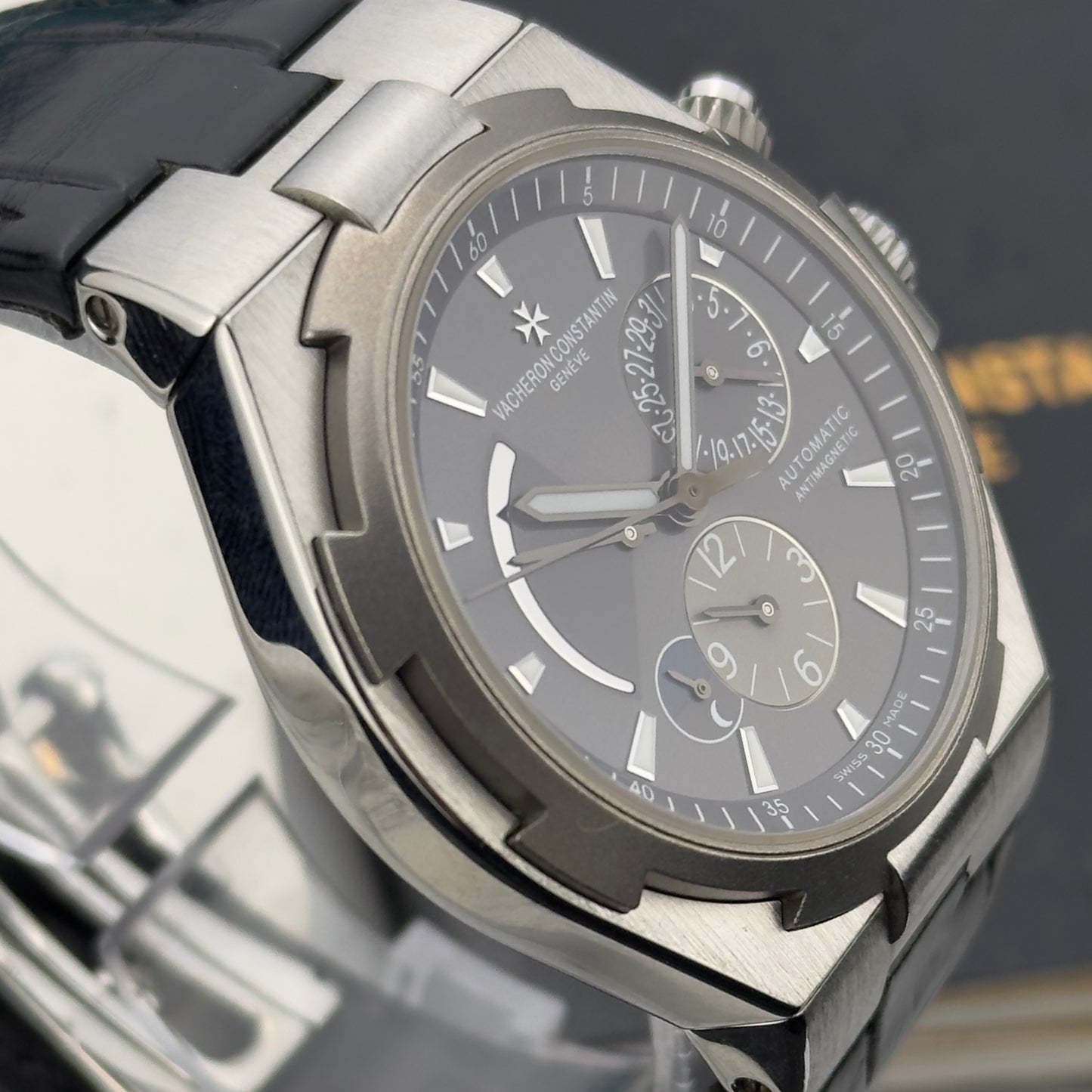 Vacheron Constantin Overseas Dual Time "Deepstream" | 47450/000W-9511 | 2016 | Box & Papers