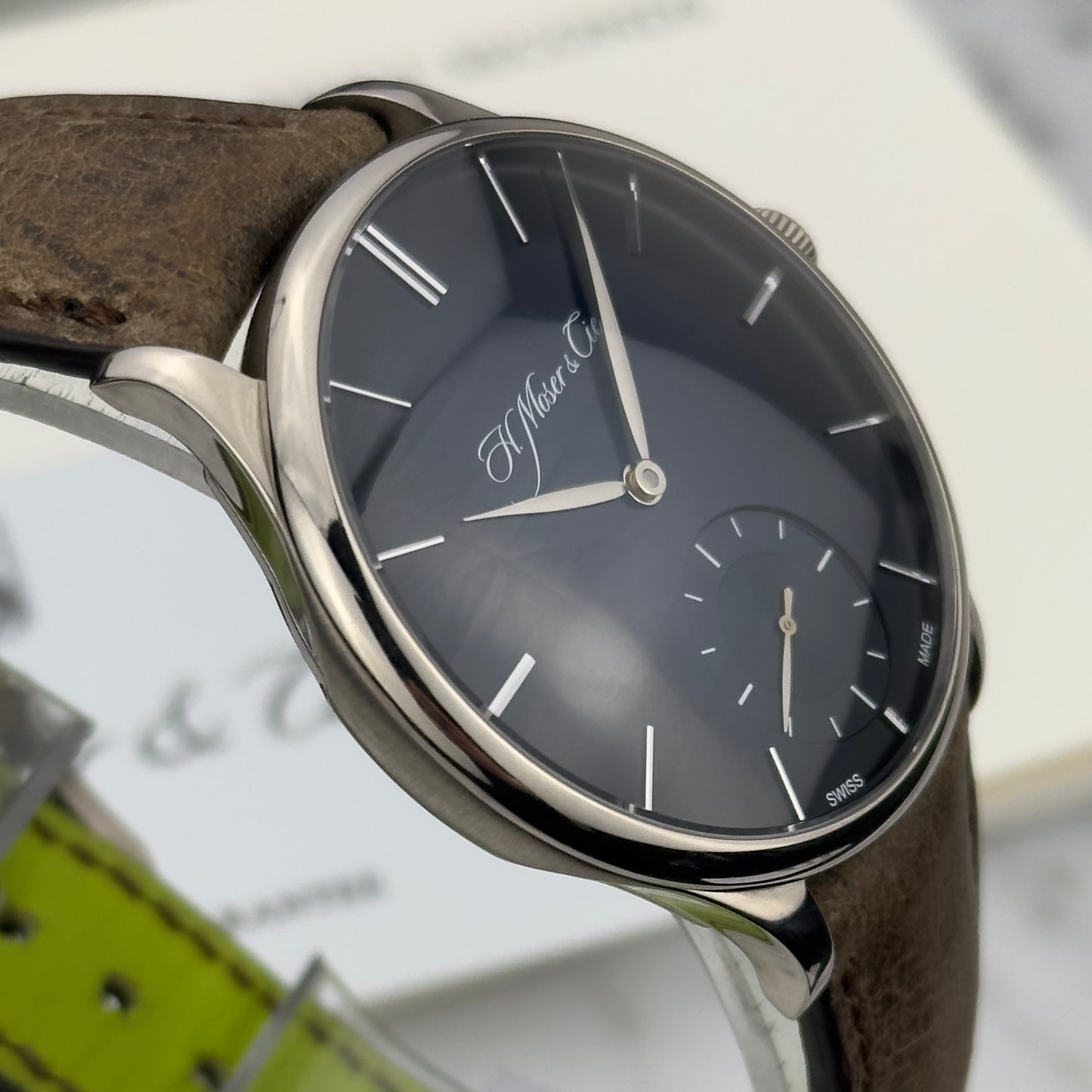 2017 H. Moser & Cie Venturer Small Seconds White Gold | 2327-0202 | Full Set