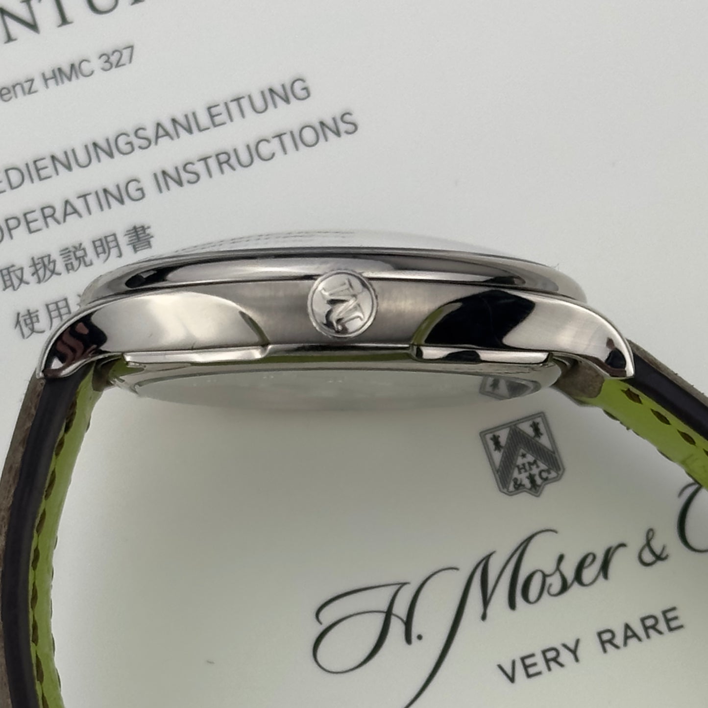 2017 H. Moser & Cie Venturer Small Seconds White Gold | 2327-0202 | Full Set