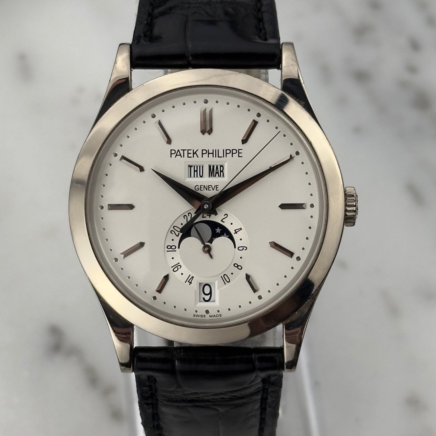 Patek Philippe Annual Calendar | 5396G-011