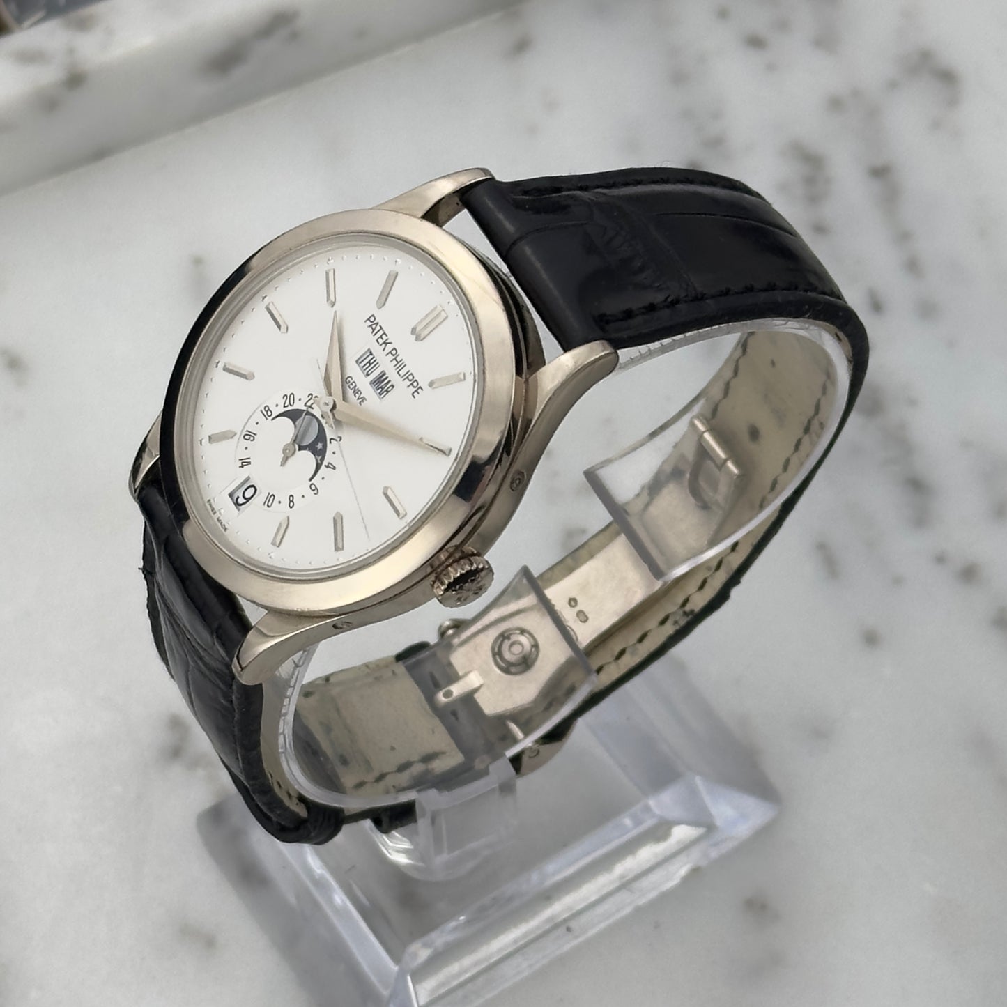 Patek Philippe Annual Calendar | 5396G-011