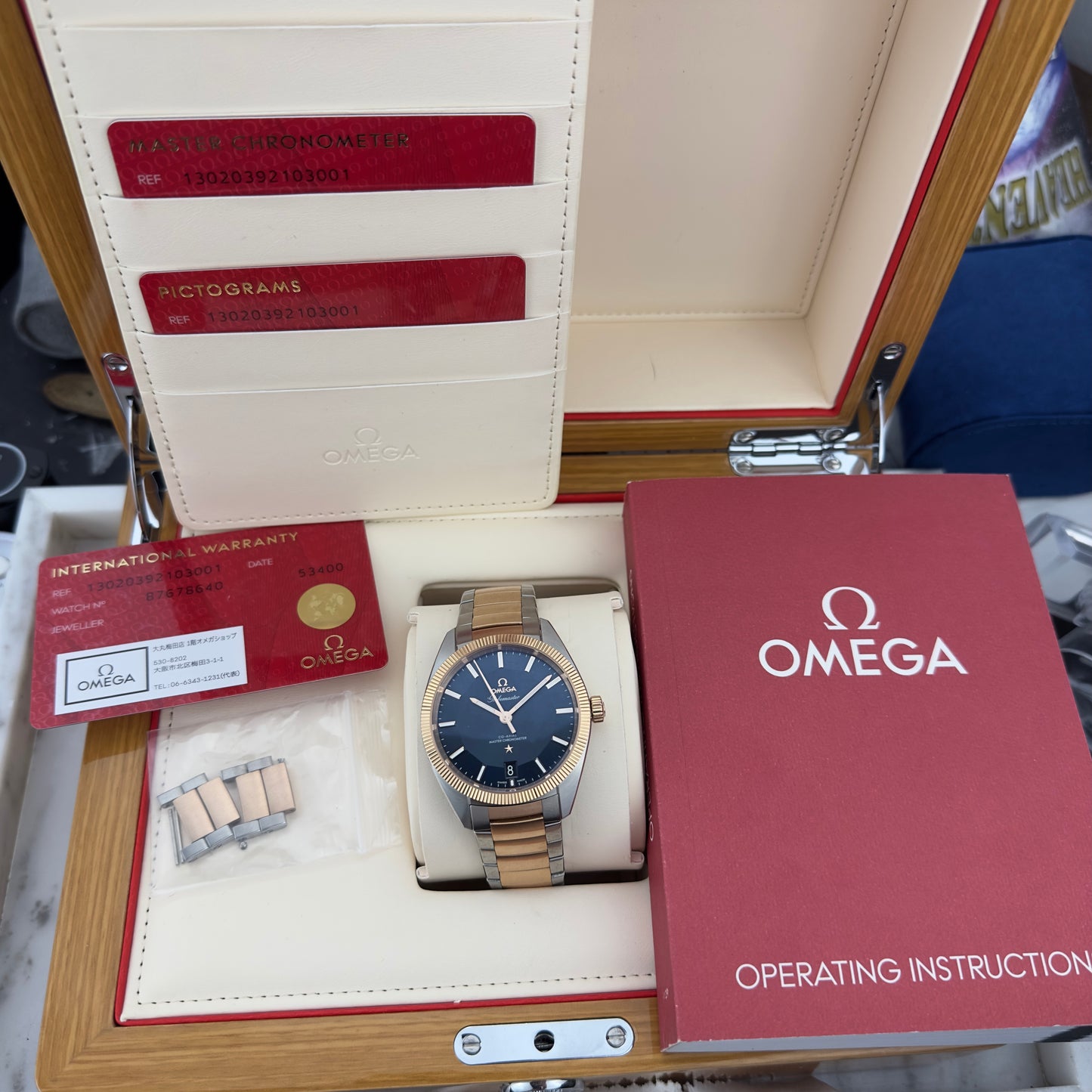 Omega Constellation Globemaster | 130.20.39.21.03.001 | Full Set