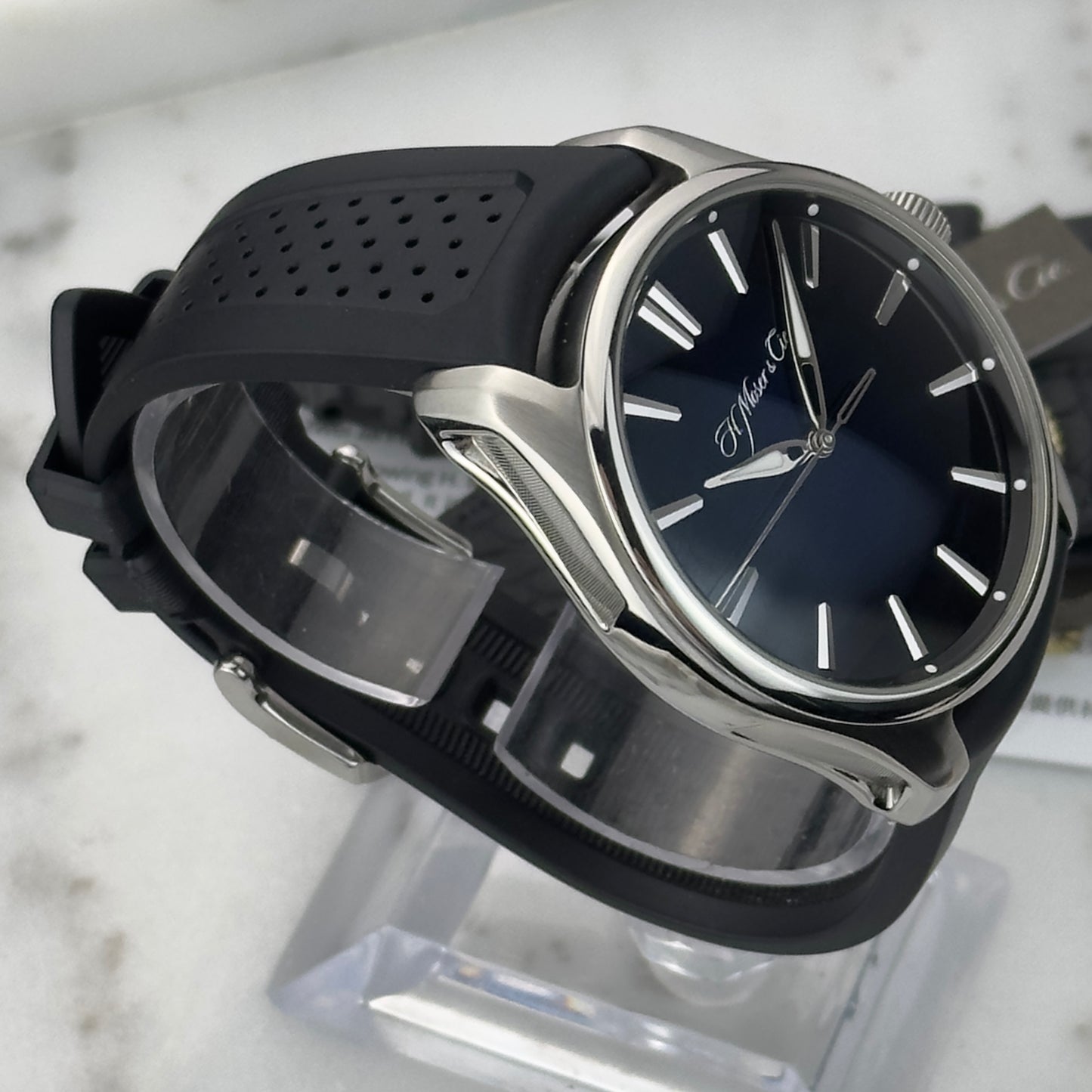 2020 H. Moser & Cie Pioneer Center Seconds Midnight Blue | 3200-1200 | Full Set