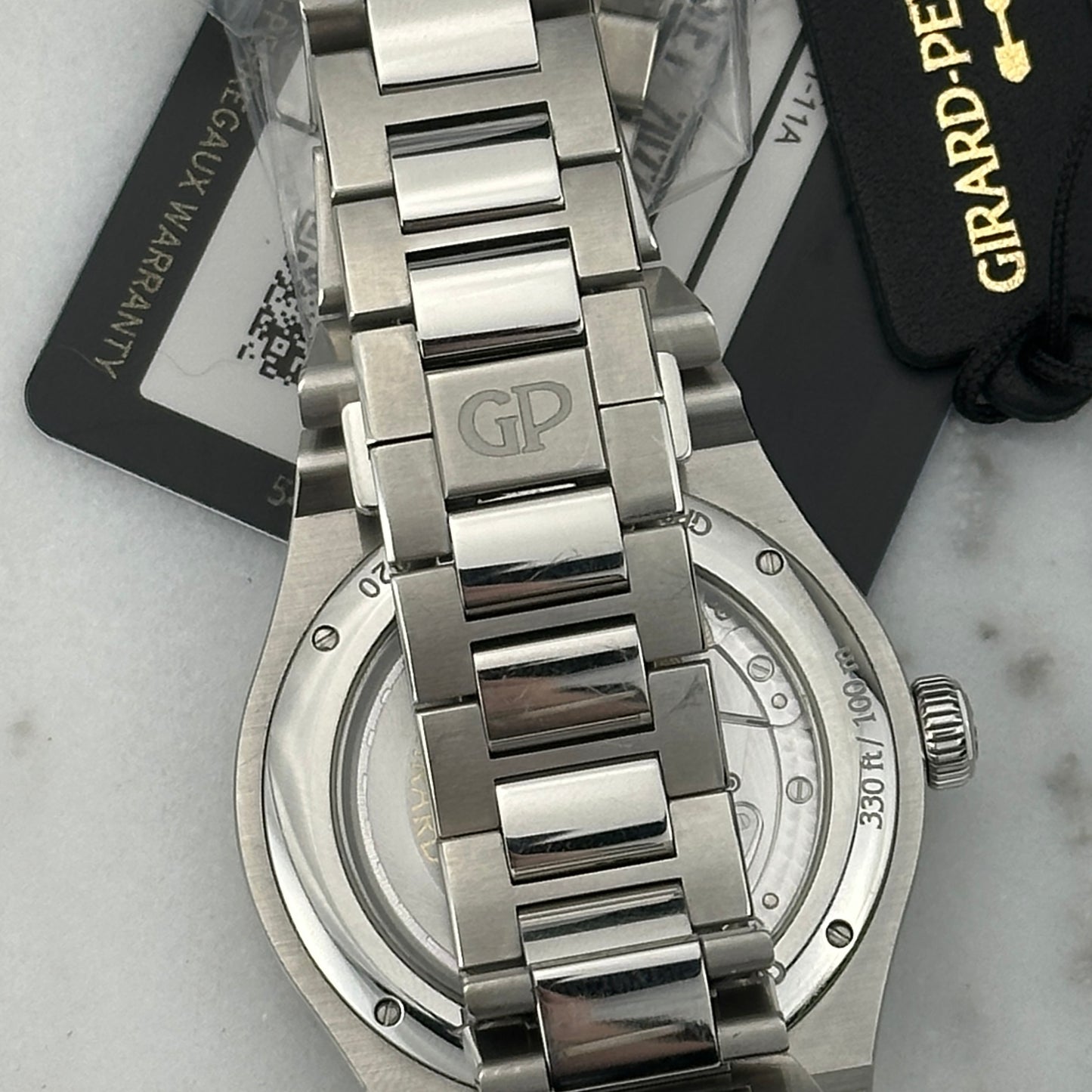 2022 Girard-Perregaux Laureato | 81010-11-431-11A | Box and Papers