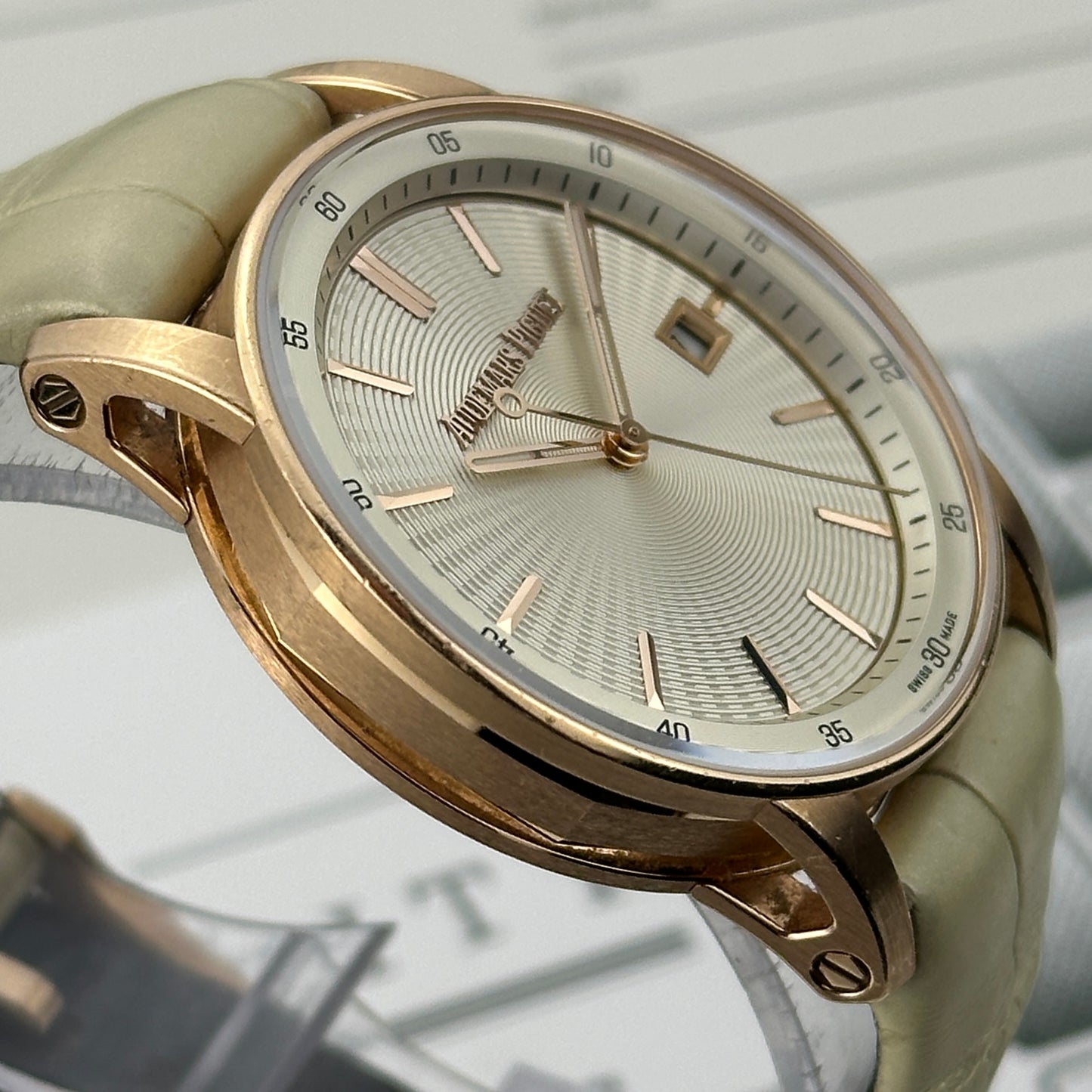 Audemars Piguet Code 11.59 38 Rose Gold | 77410OR.OO.A825CR.01