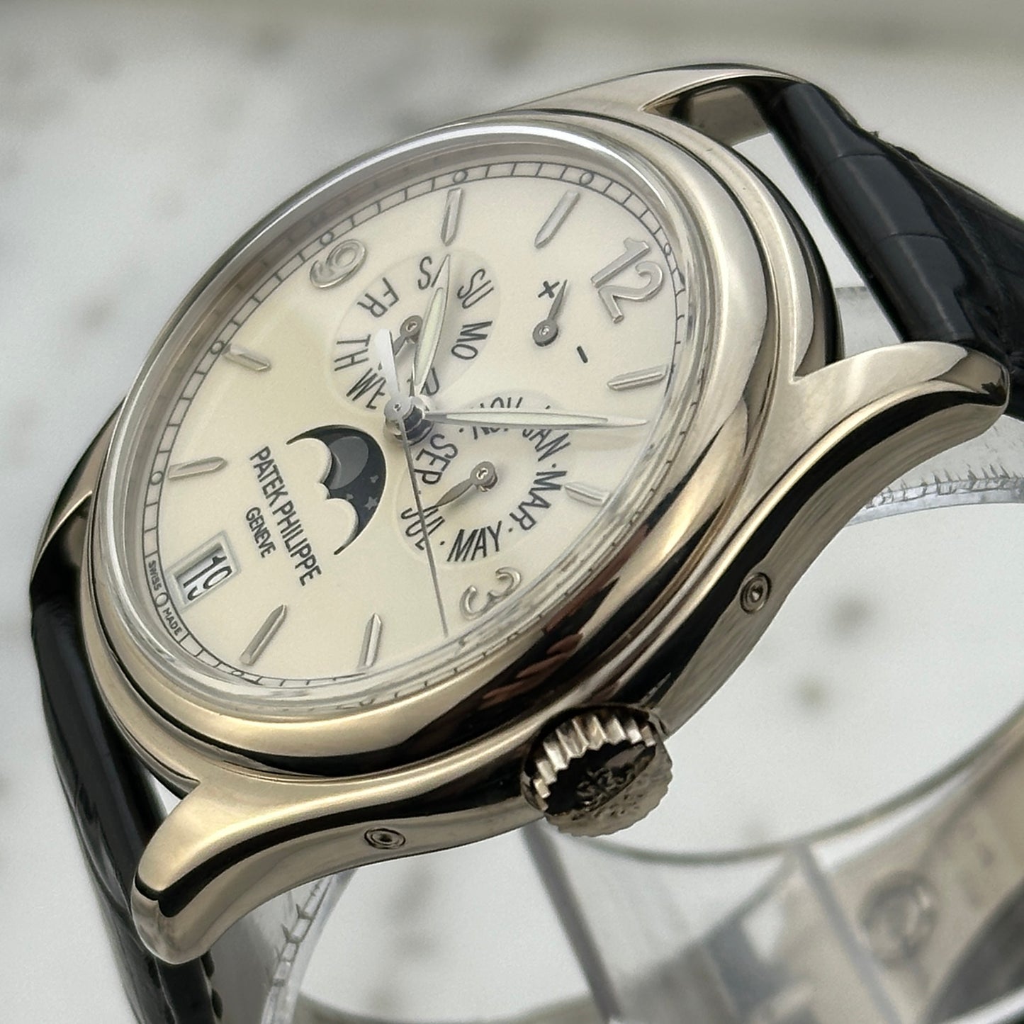 Patek Philippe Annual Calendar | 5146G-001