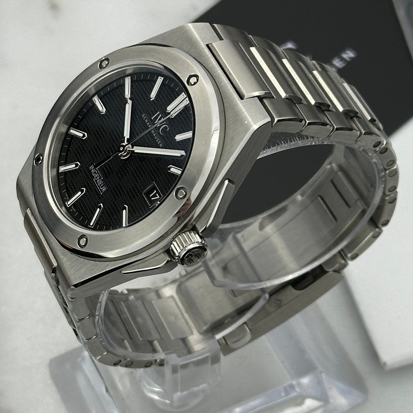2024 IWC Ingenieur Black Dial | IW328901 | Full Set