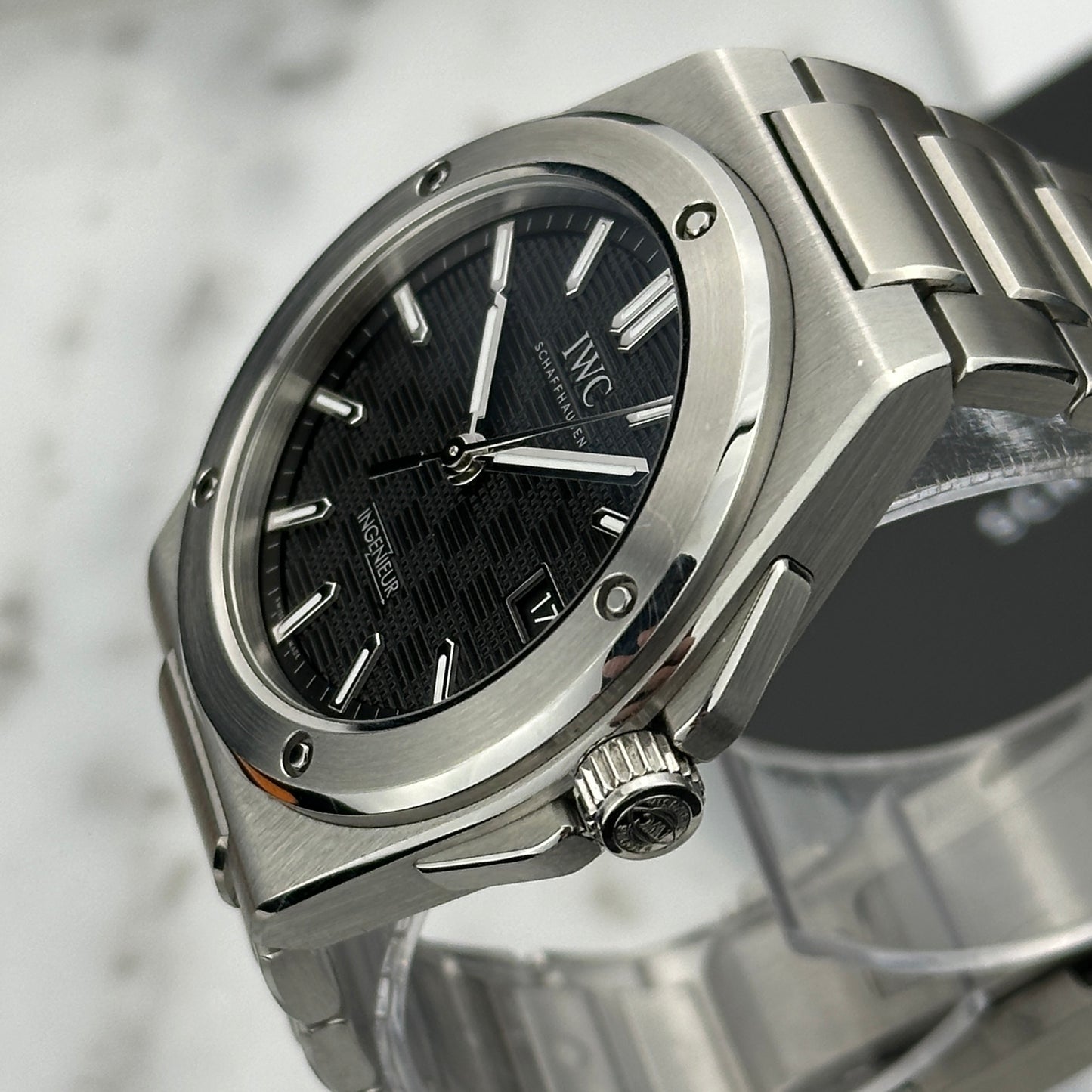 2024 IWC Ingenieur Black Dial | IW328901 | Full Set