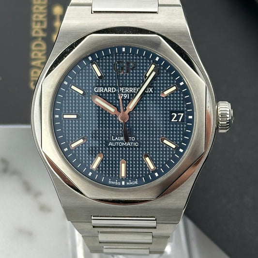 2025 Girard-Perregaux Laureato 42 Blue | 81010-11-431-11A | Full set + leather strap