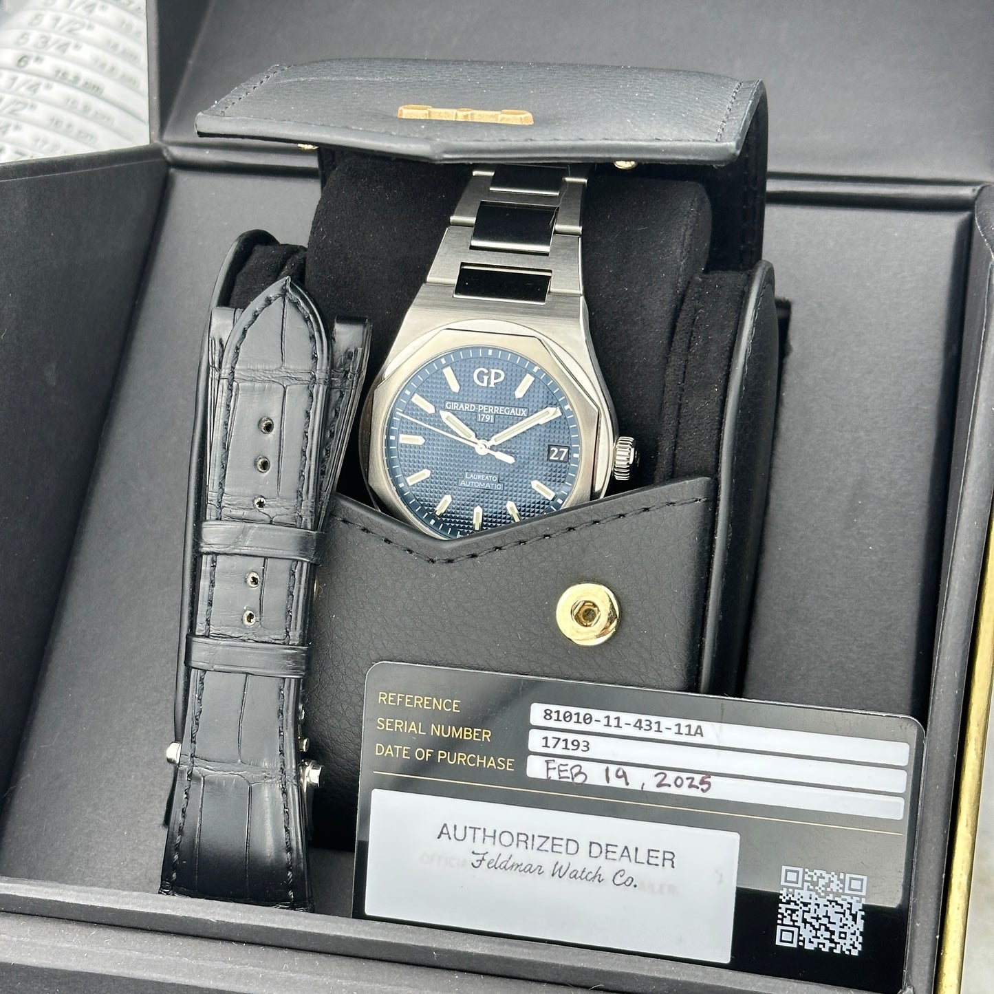 2025 Girard-Perregaux Laureato 42 Blue | 81010-11-431-11A | Full set + leather strap