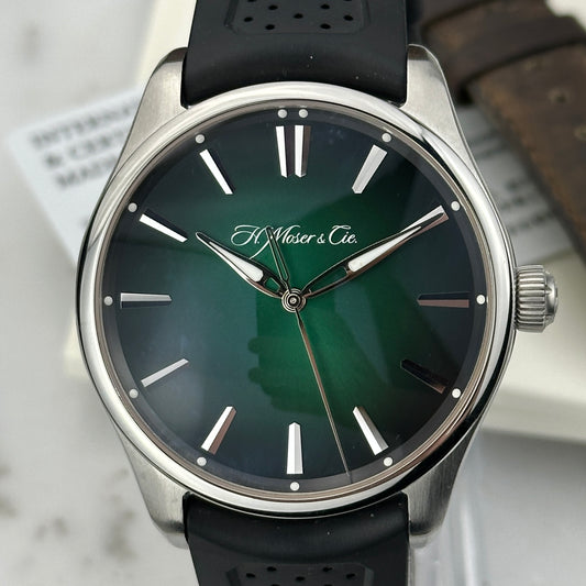 2019 H. Moser & Cie Pioneer Cosmic Green | 3200-1202 | Full Set + Leather Strap