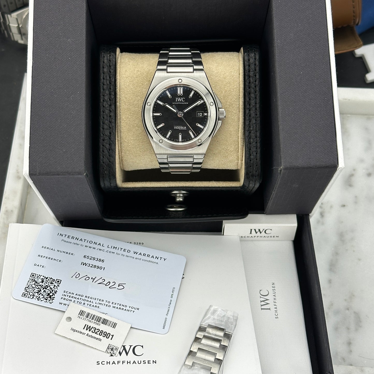 2025 IWC Ingenieur Black Dial | IW328901 | Full Set