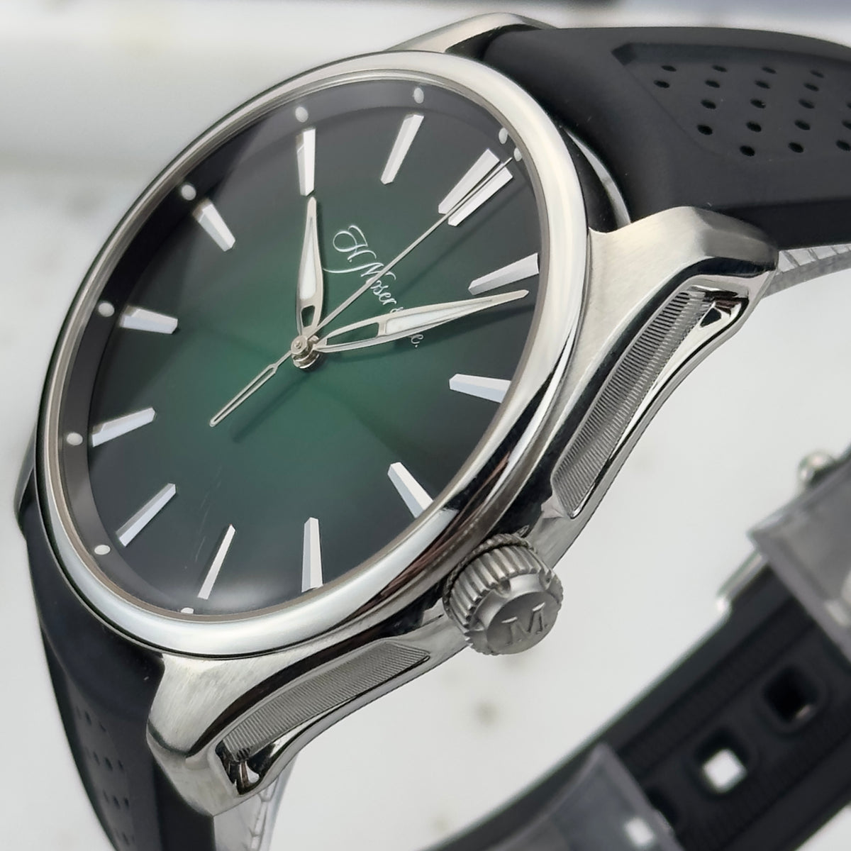 2019 H. Moser & Cie Pioneer Cosmic Green | 3200-1202 | Full Set + Leather Strap