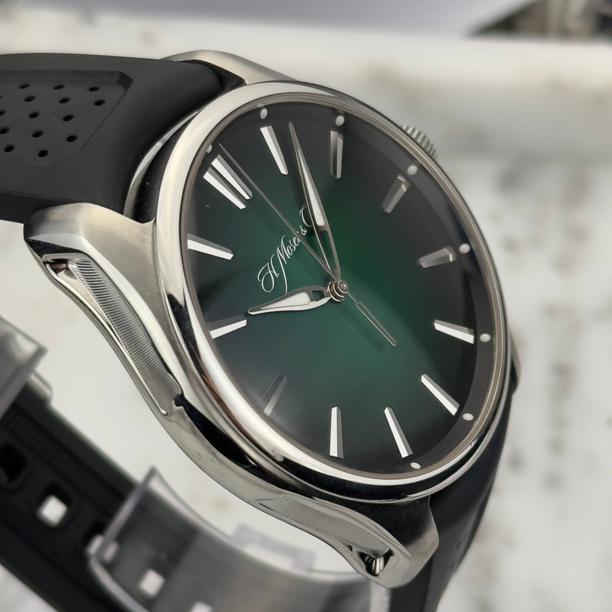 2019 H. Moser & Cie Pioneer Cosmic Green | 3200-1202 | Full Set + Leather Strap