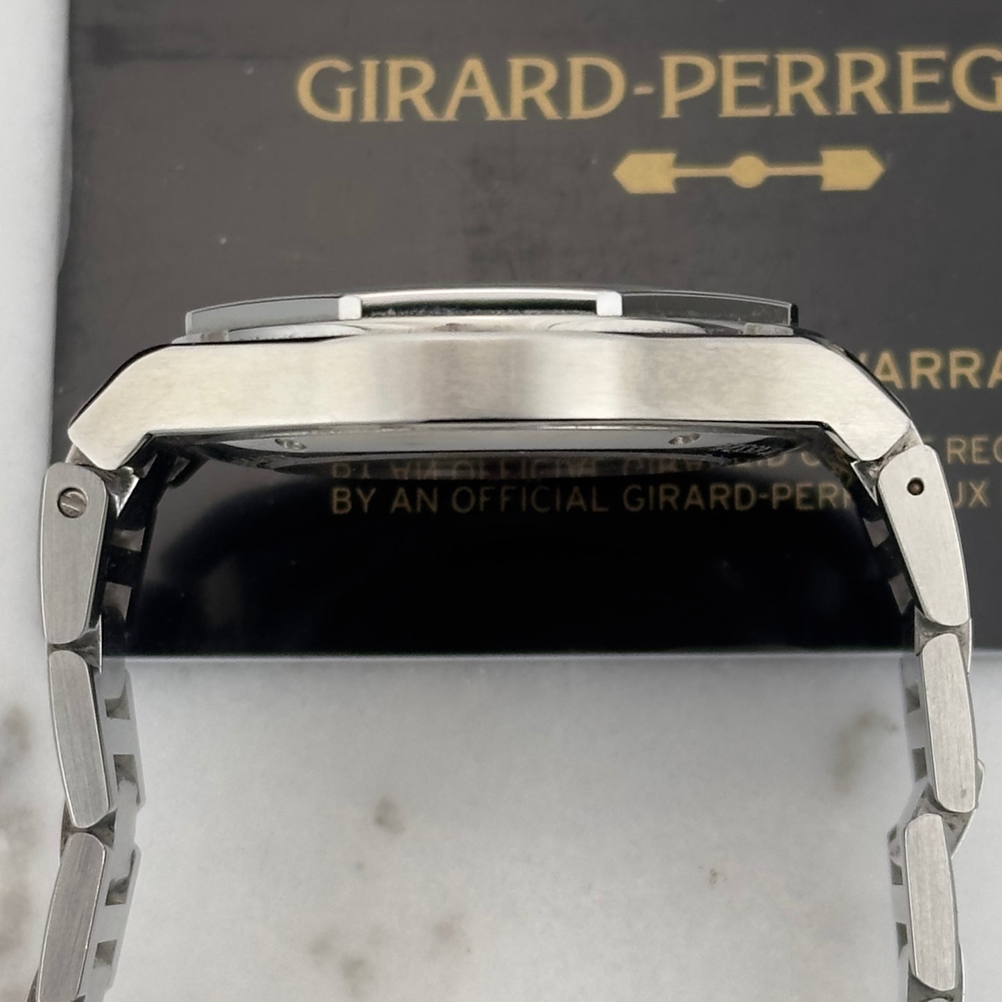2026 Girard-Perregaux Laureato 38 Sage Green | 81005-11-3407-1CM | Full Set