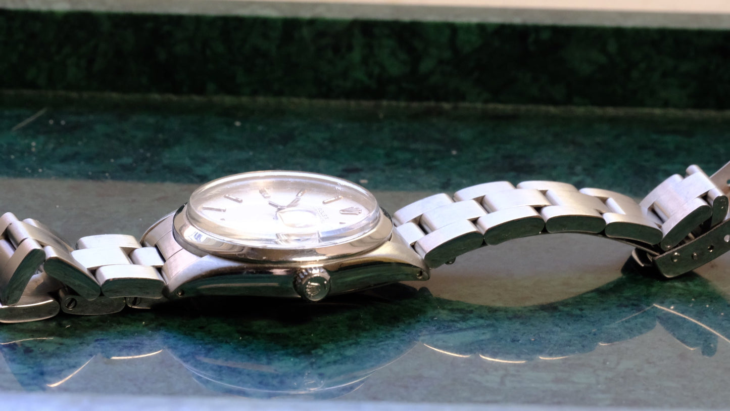 Rolex Oysterdate 6694 Silver Linen Dial