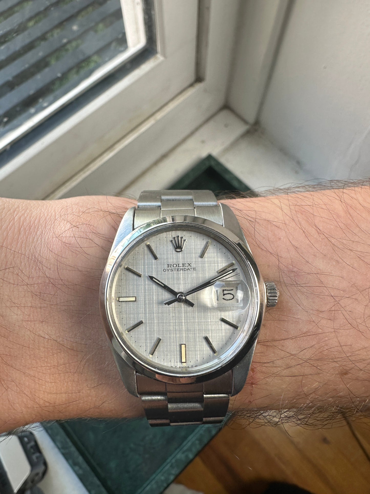 Rolex Oysterdate 6694 Silver Linen Dial